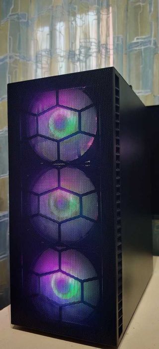 Добро Геймърско РС Ryzen 7 5800X/32Gb/1TB nVme/RТX 3070/Гаранция