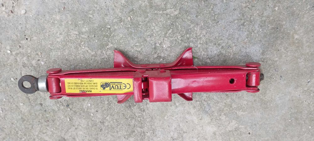 Крик за автомобил