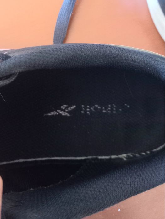 REEBOK кожени маратонки