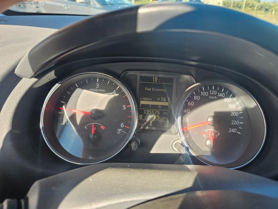 Vând nissan qashqai