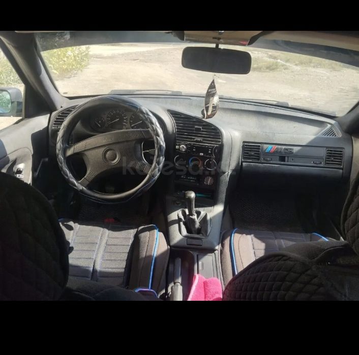 Продам BMW e36  .