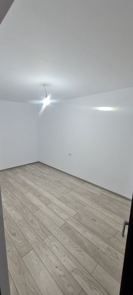 Vând apartament 2 cam