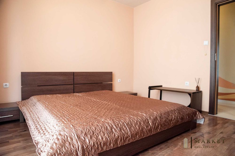 Продава се Тристаен апартамент в Пловдив, Младежки Хълм - 100 кв.м за 1999 €/кв.м - Снимка #7