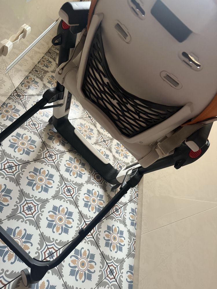 Peg Perego Siesta Follow me столче за хранене