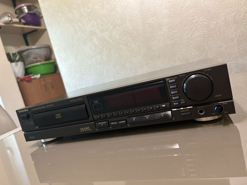 CD Player Technics SL-P477A