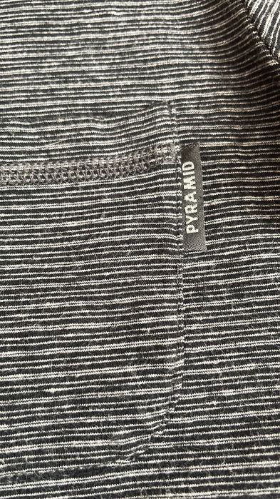 Vând 3 cămăși S , 30 lei