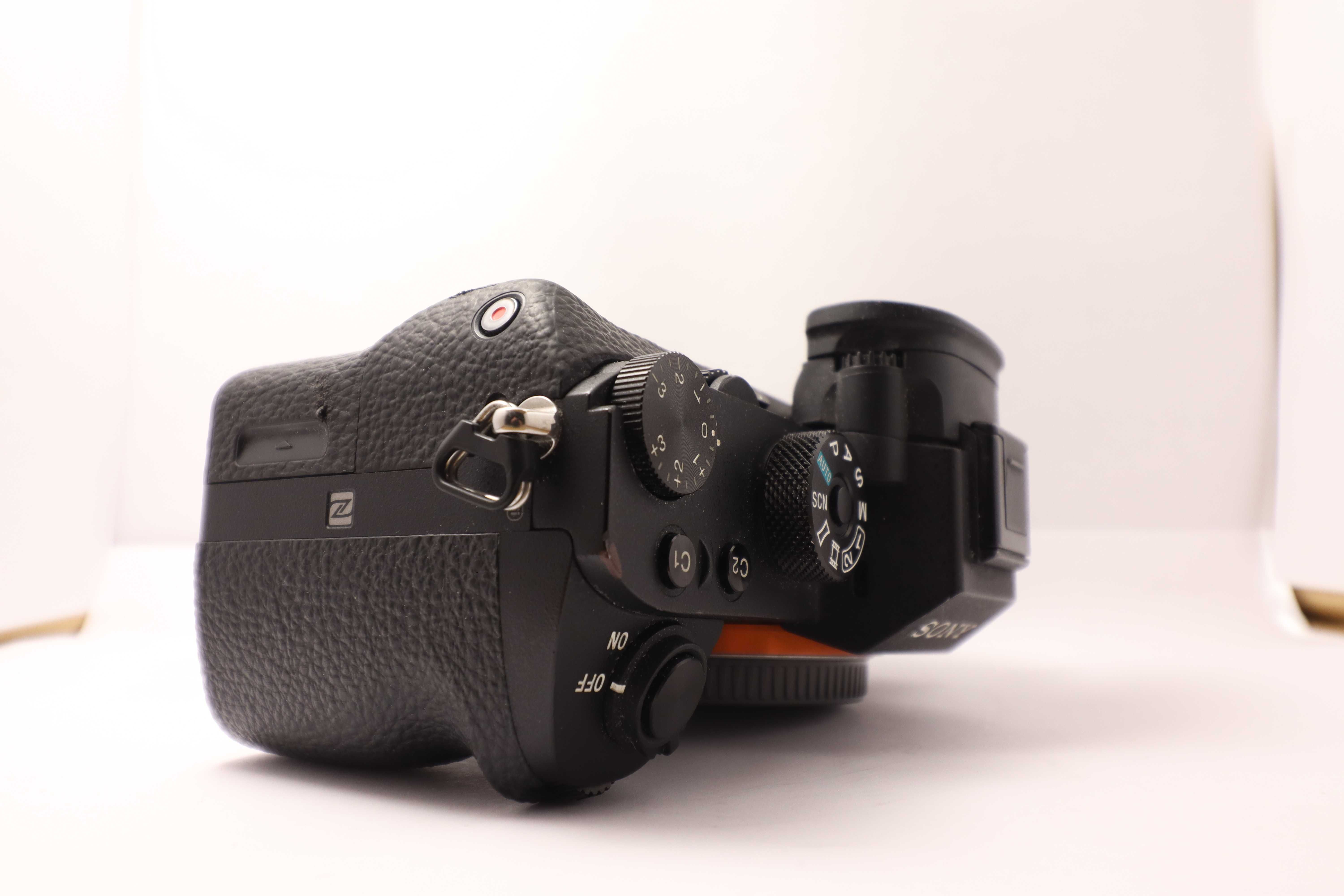 Sony A7R II - Full Frame - 2981 declansari - ca nou