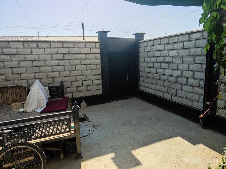 Срочна 2 хоналик дом сотилади шароитлари ремонти  зор