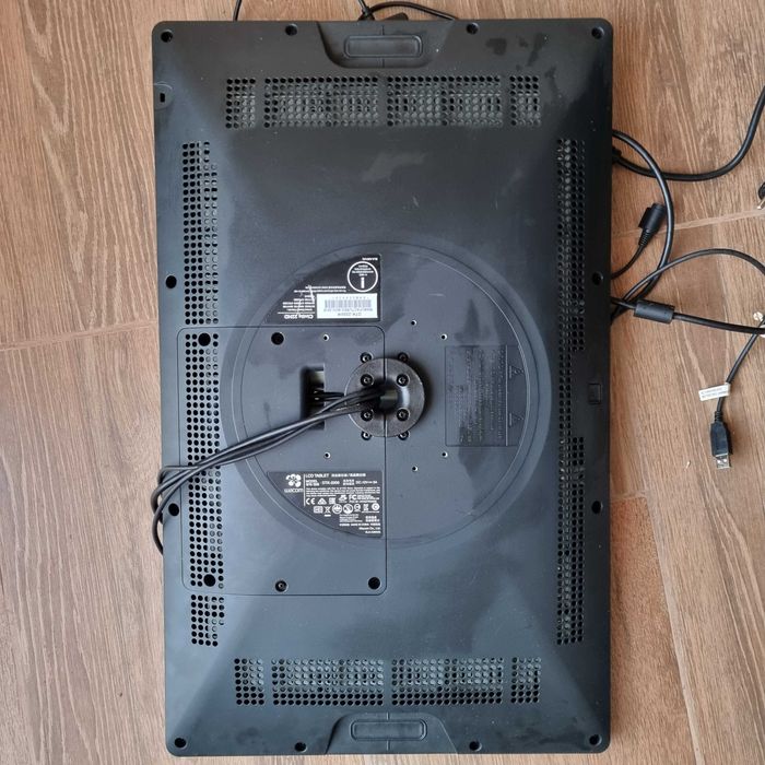 monitor tableta grafica wacom dtk-2200 cintiq 22HD fara stilou