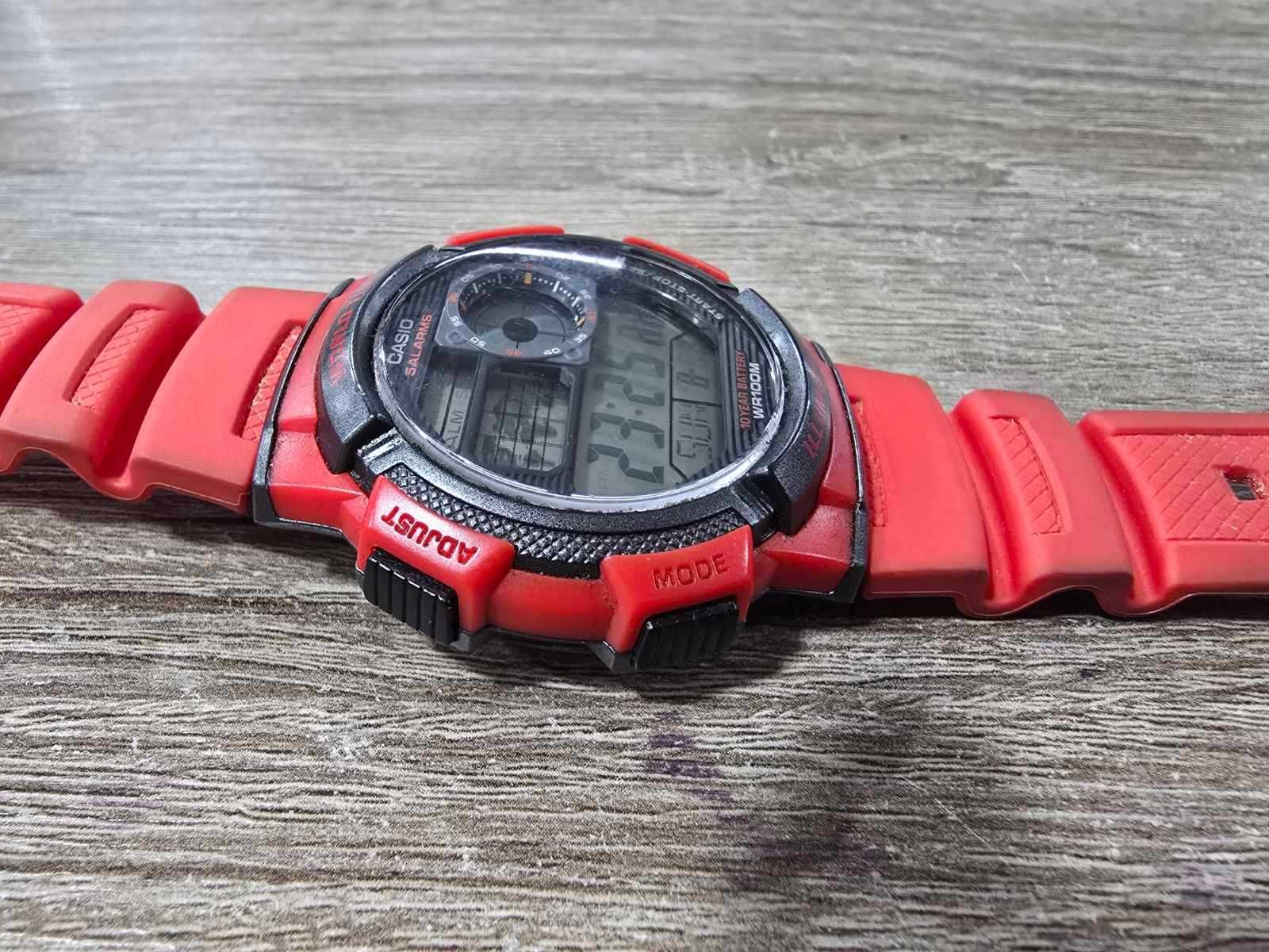 Часовник Casio AE-1000W-1AV