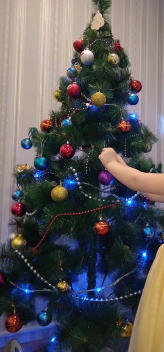 Елка искусственная