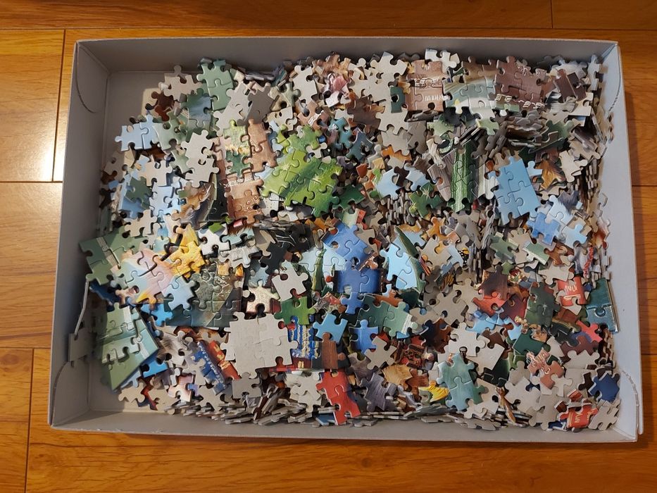 Puzzle 2000 Piese - House Of Cats - Castorland