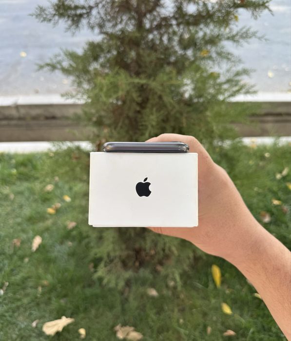 Iphone 11 256gb Black xolat zor hama joy ishlidi ekran radnoy aybi yoq