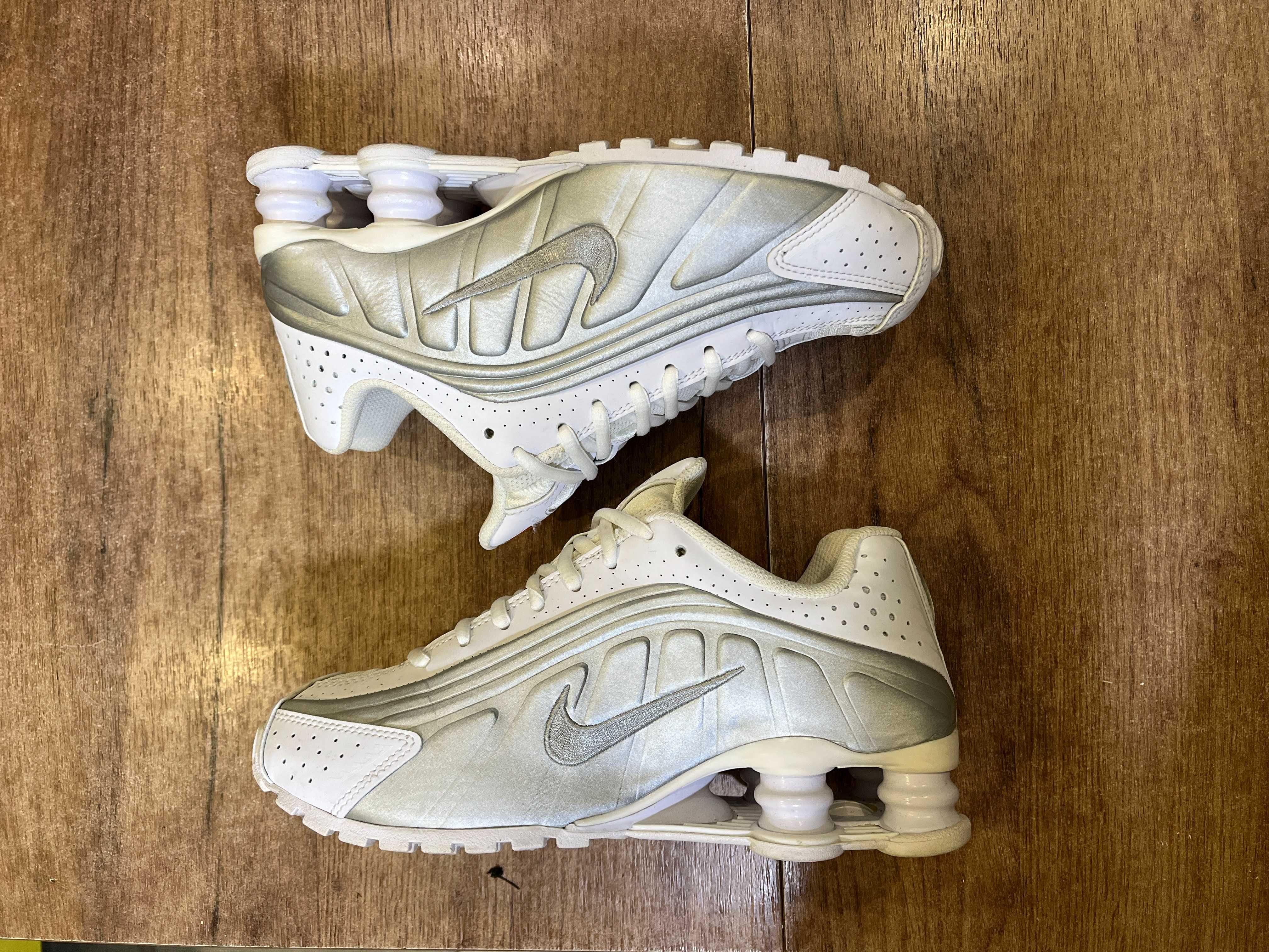 ОРИГИНАЛНИ *** Nike Shox R4 'White Metallic Silver'