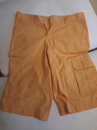 Vand pantaloni scurti LC Waikiki