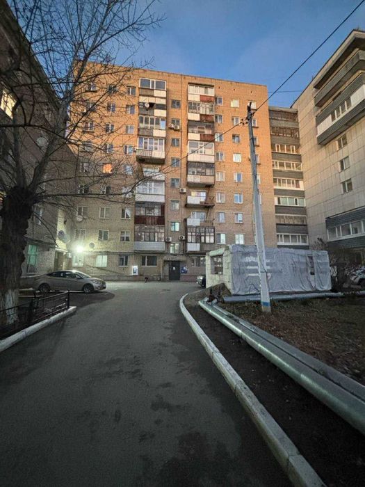 Продается 2-х ком квартира в самом центре города 1970 года, Атриум