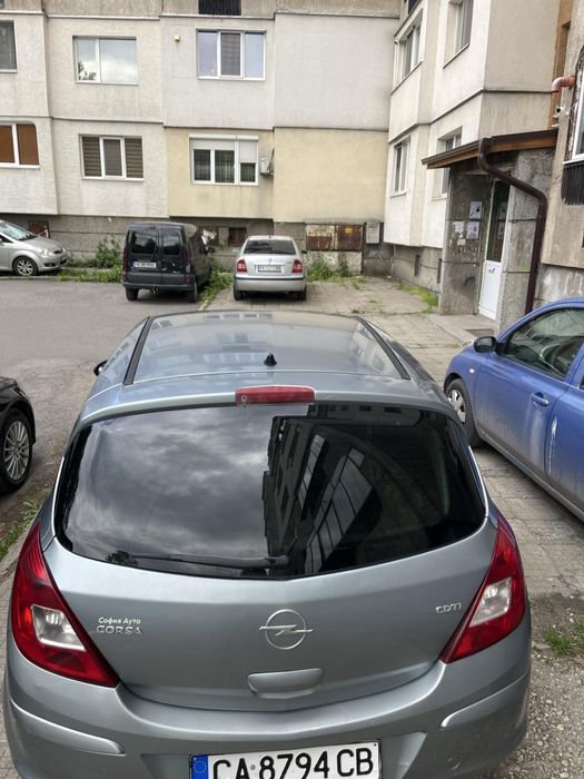 Опел Корса 2011 год