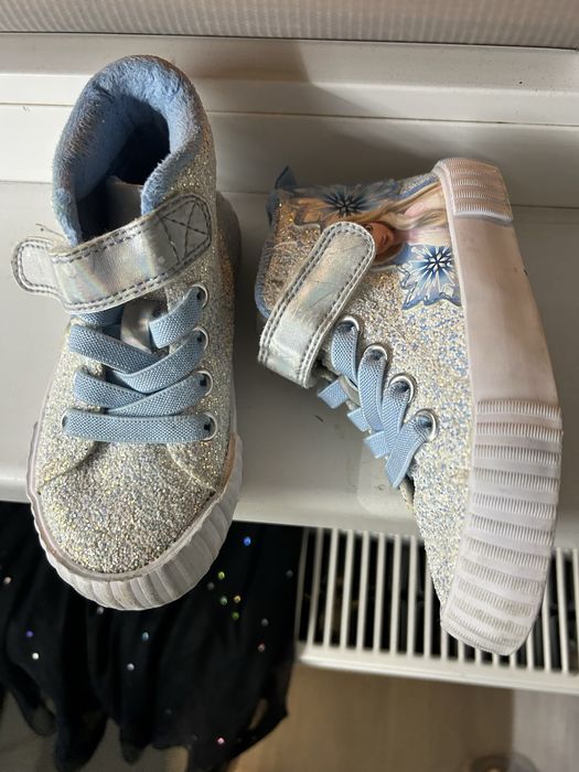 Ghete Elsa H&M nr.24