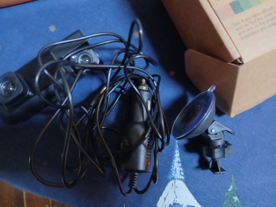 Camera auto dual HD.