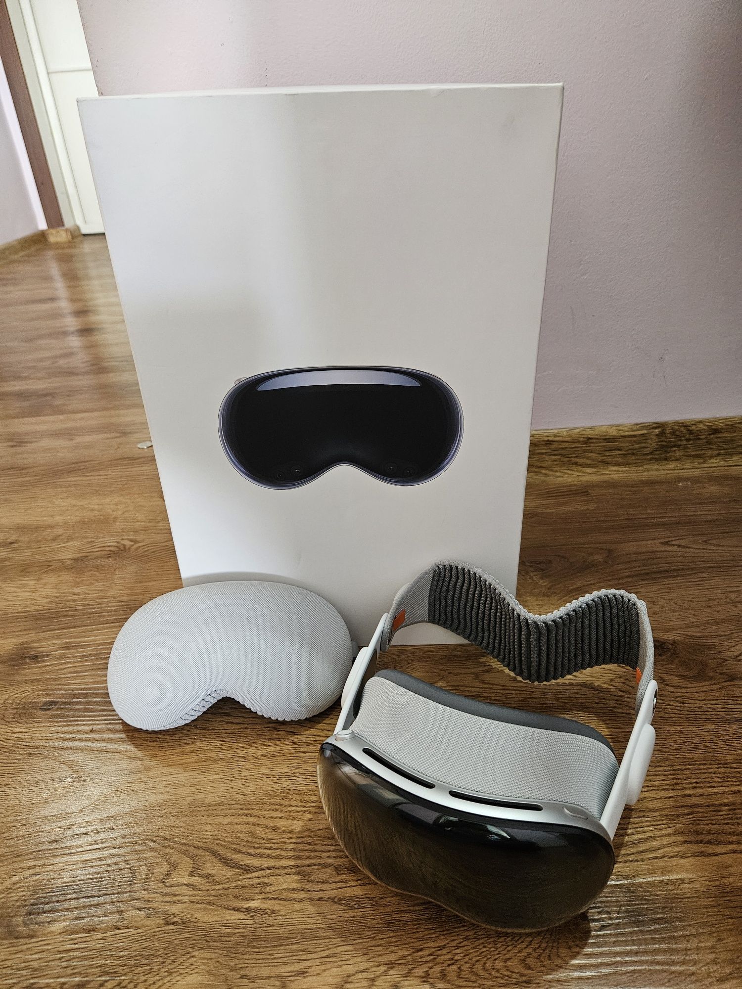 Срочно Apple Vision Pro 512GB LL/A