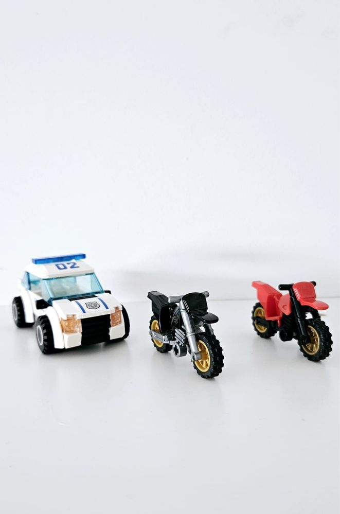 Lego City 60042 - High Speed Police Chase (2014)