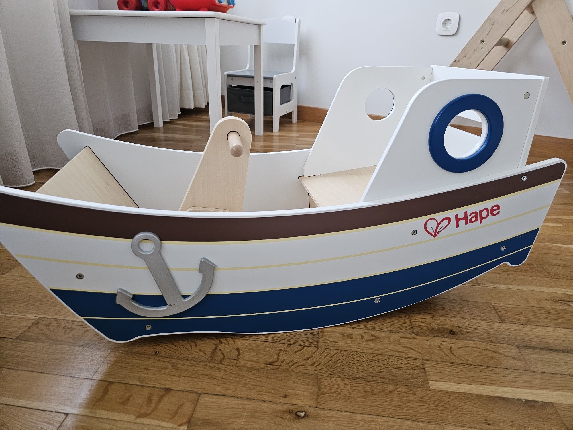 Дървена люлка Hape