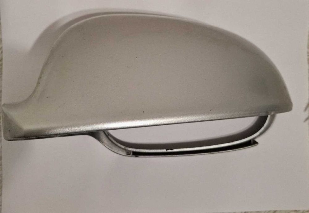 Capac ORIGINAL oglindă stânga Volkswagen Golf 5 - motorină 2006