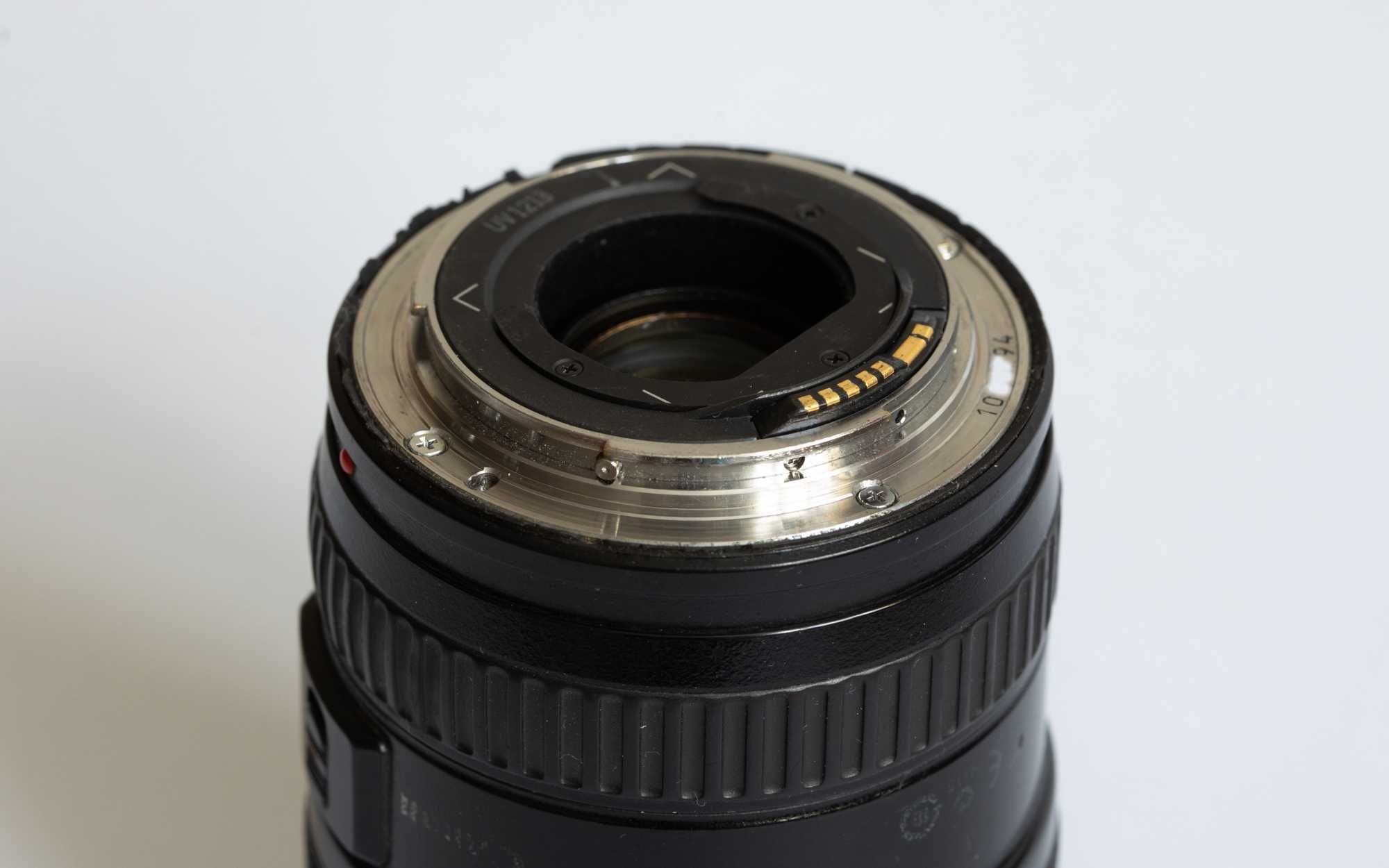 Продавам обектив Canon EF 17-40 f/4 L USM