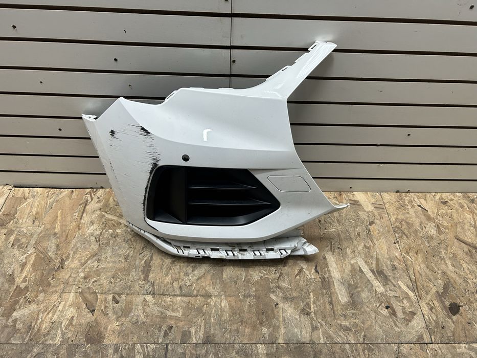 Bara fata / grila Audi Q3 83A S line dreapta 2019-2022