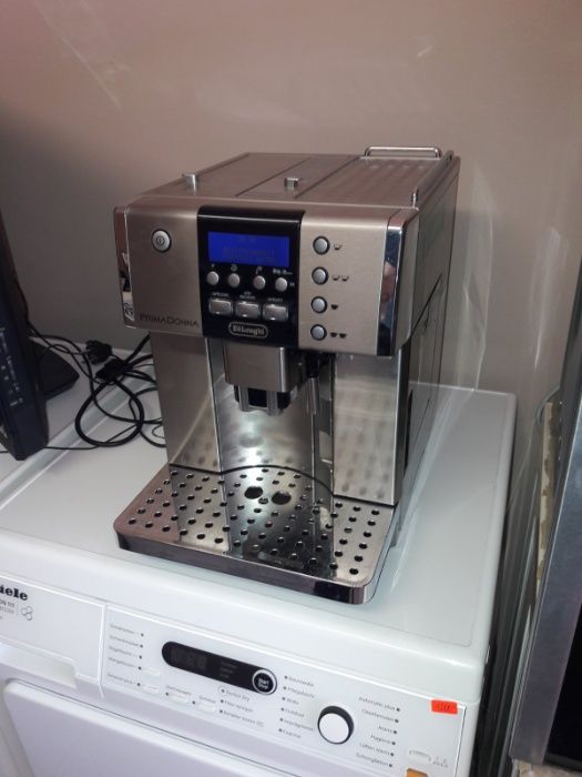 DeLonghi ESAM 6600 PrimaDonna Кафемашина