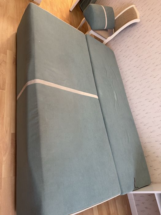 Продам срочно диван 40000 в отличном состоянии