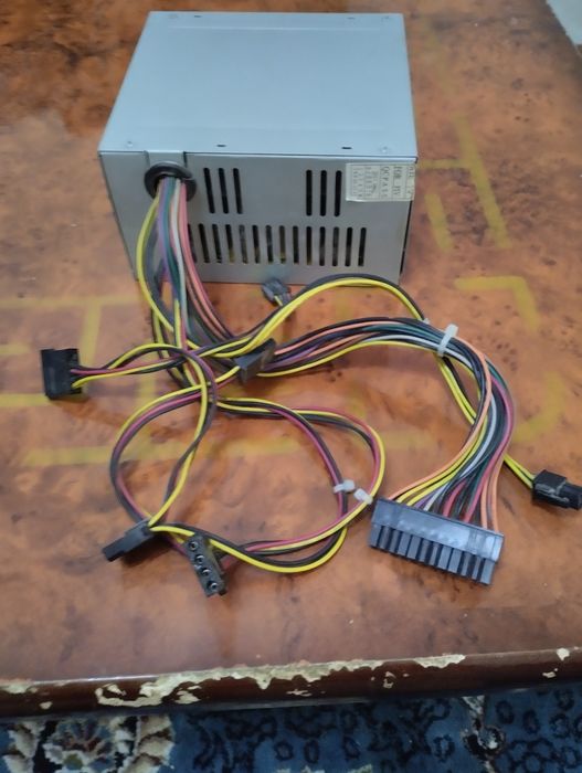 Блок питания ,сайта кабель,клавиатура,шнур для ПК 220в