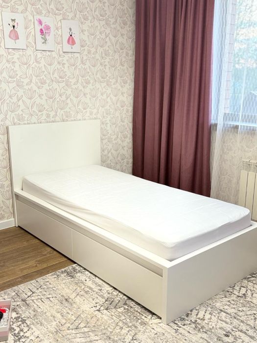 Кровать односпальная