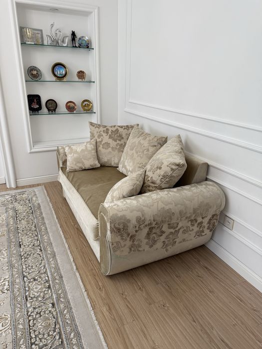 Продам два дивана ,в отличном состояний