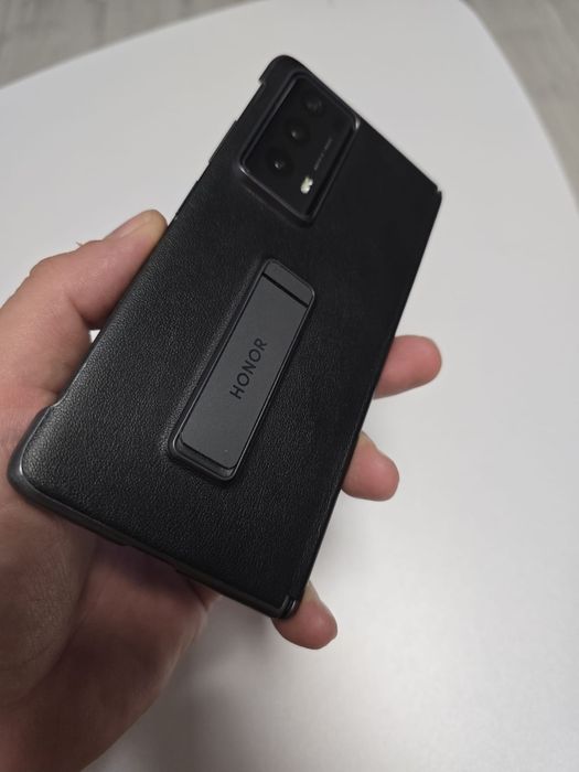 Honor Magic V2 – 5G – 512GB / 16GB RAM -impecabil