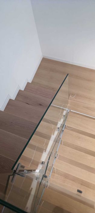 Scari din lemn masiv