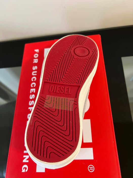 Чисто нови обувки Diesel