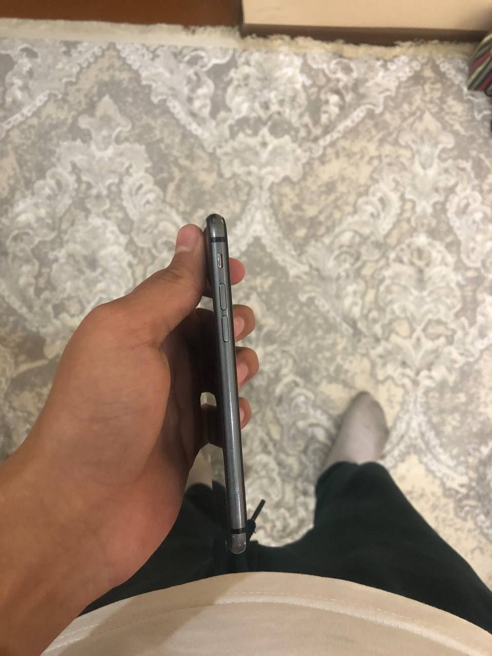 Iphone 8 sotiladi