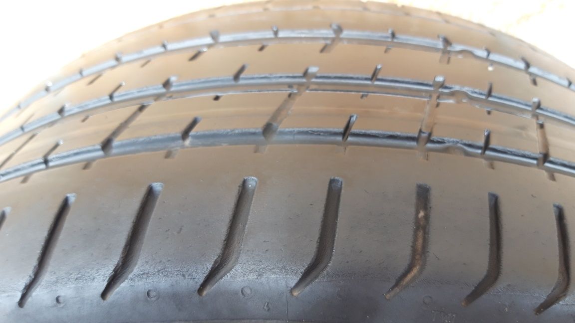 ГУМИ Pirelli P Zero 255 40 21. 4бр.