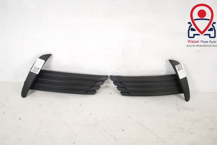 Оригинален десен странично фара решетка / Toyota Corolla E170 [фейслиф