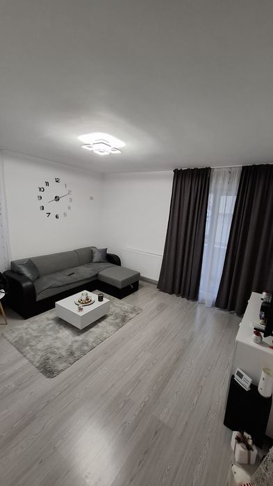 Inchiriez apartament nou cu 2 camere