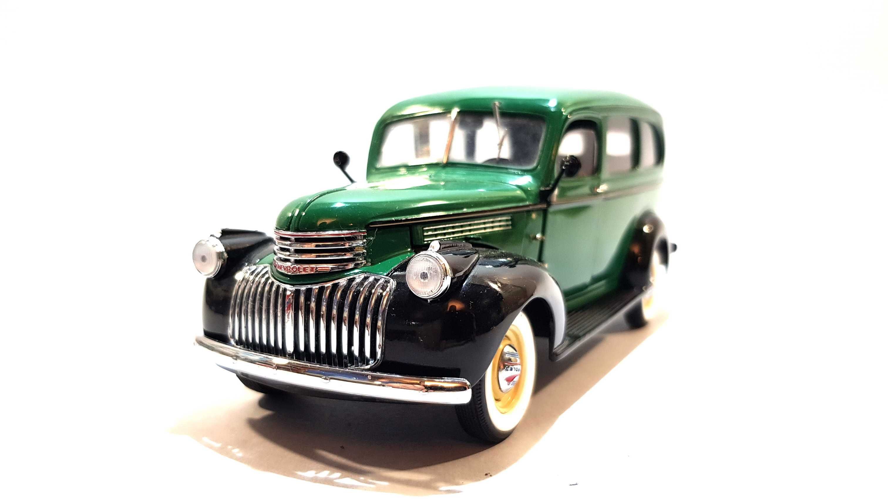 Chevrolet SUBURBAN Carryall   1946 - FRANKLIN MINT