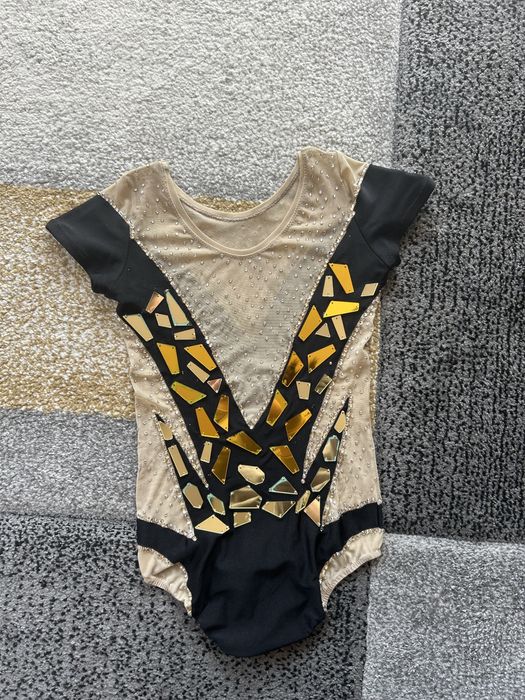 Трико за художествена гимнастика