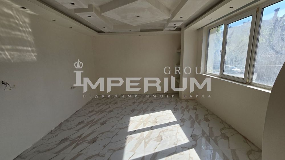 Продава се Двустаен апартамент в Варна, Автогара - 48 кв.м за 2186 €/кв.м - Снимка #1