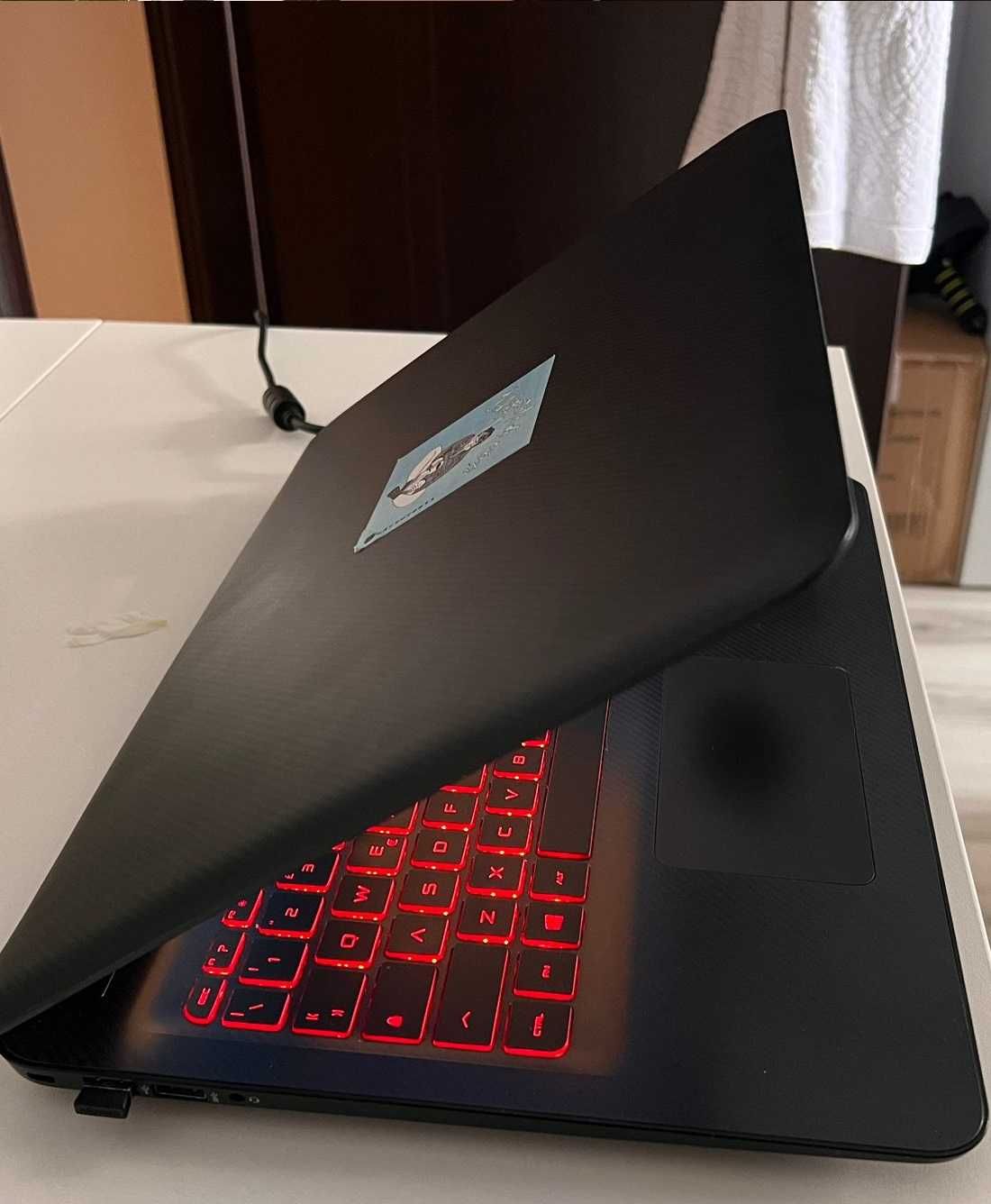 Laptop Gaming HP OMEN i7, 16 GB Ram, Placa video dedicata.