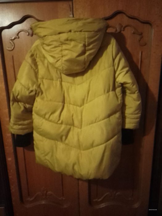 Geaca pufoasa pentru fete