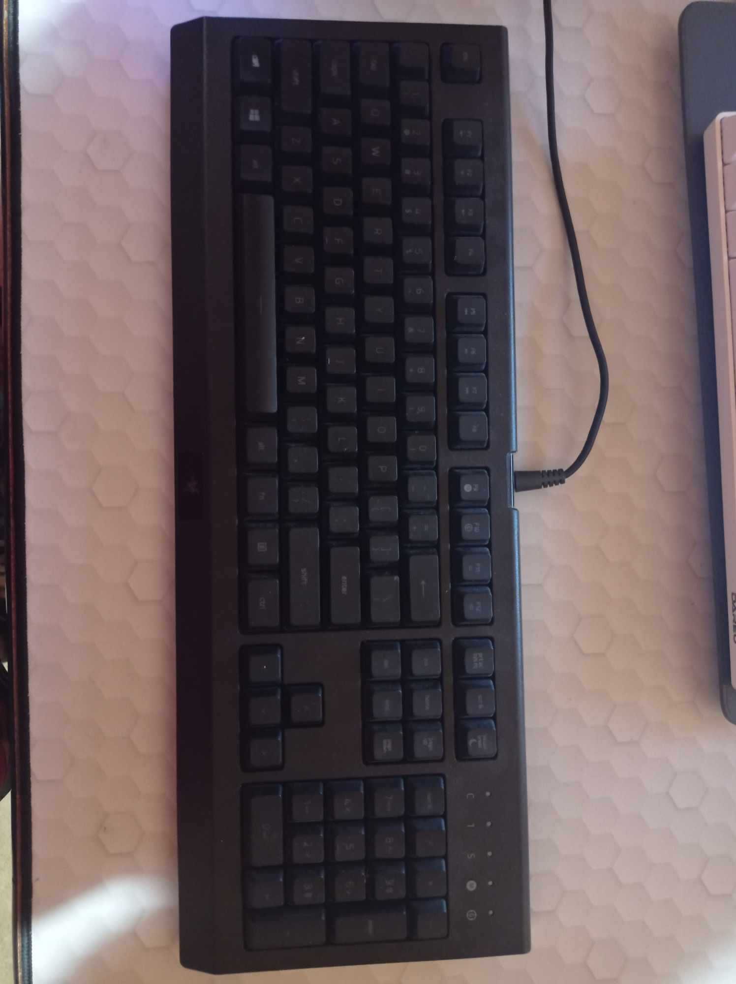 tastatura razer + mousepad