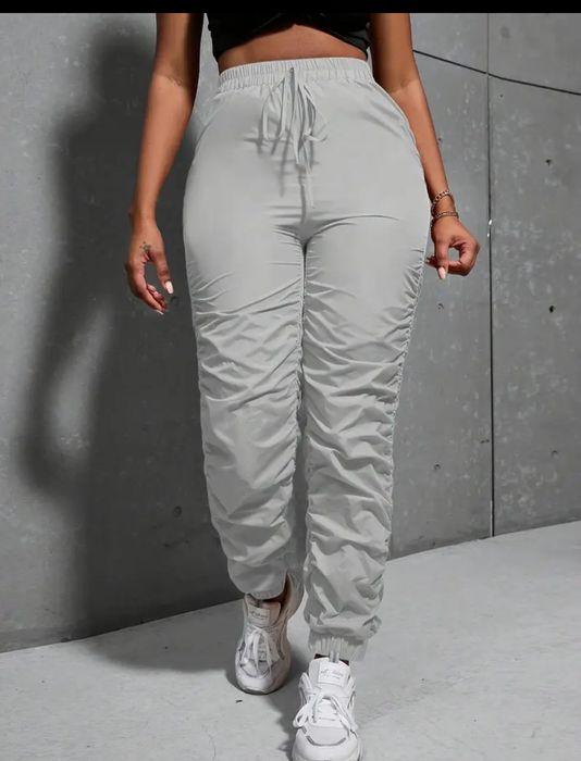 Женские брюки-карго. Новые. Размер  S.