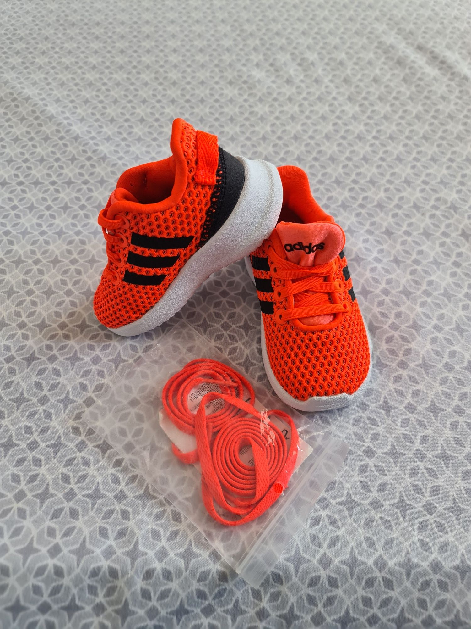 Încălțăminte adidas Racer mărimea 19