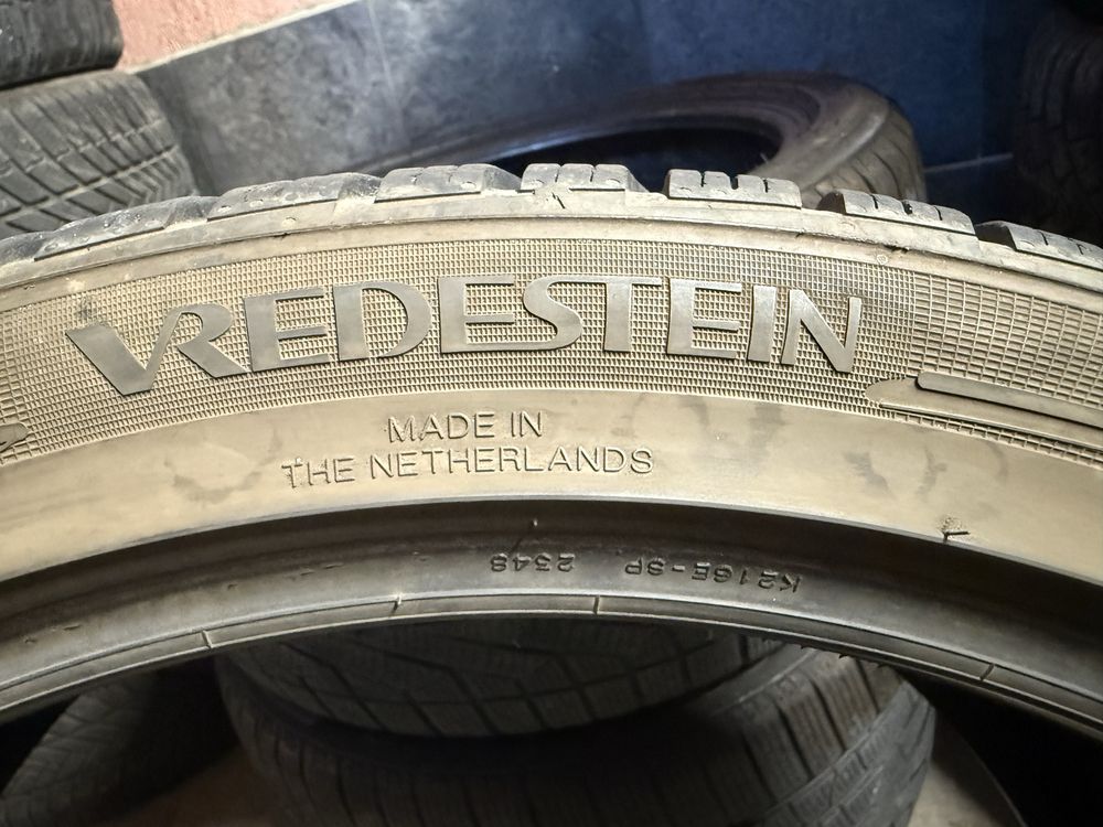 Vredestein 255/40/21